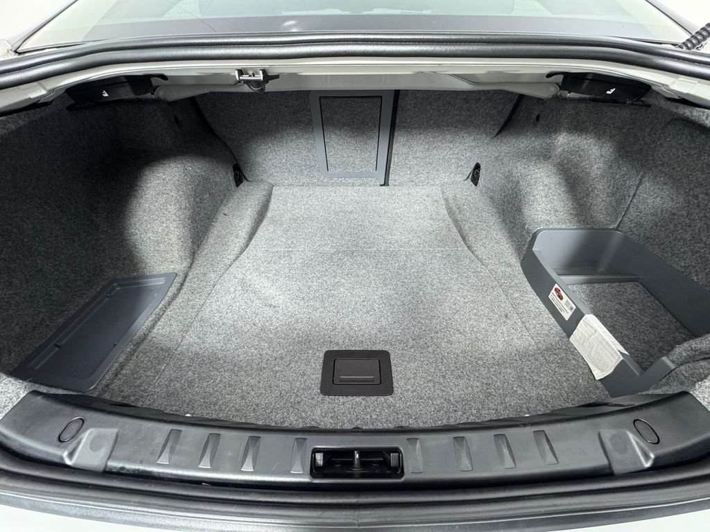 Used 2013 White Metallic BMW Base image 8