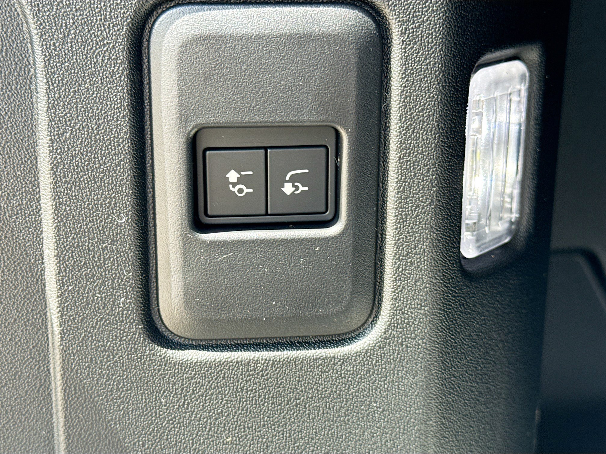 New 2026 Gondwana Stone LAND ROVER X-Dynamic SE image 13
