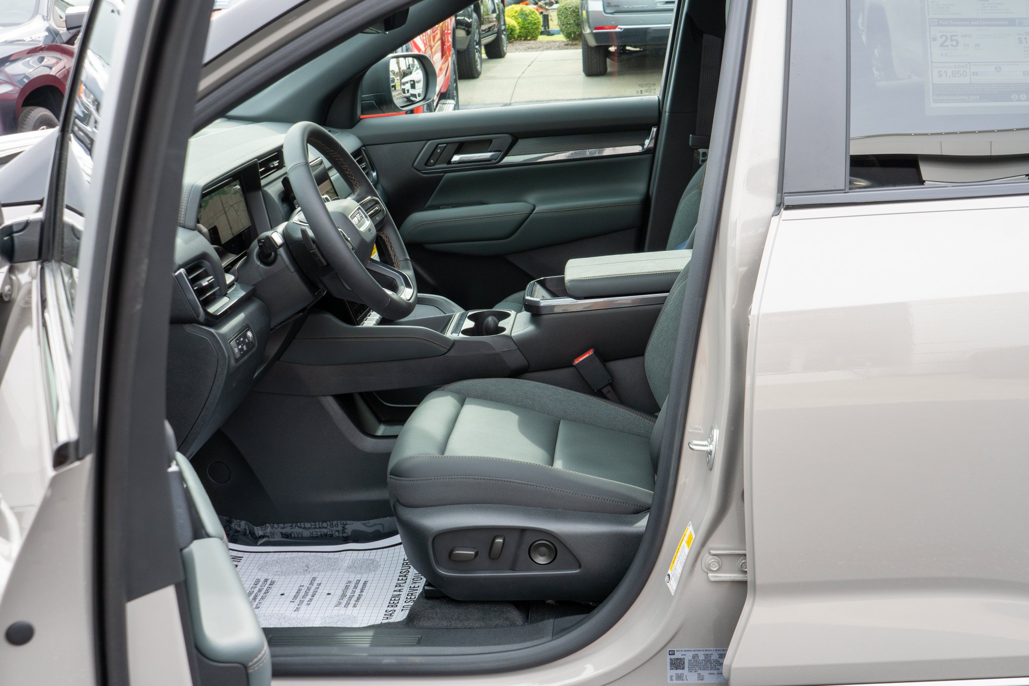 2027 GMC Terrain AT4 - Photo 28