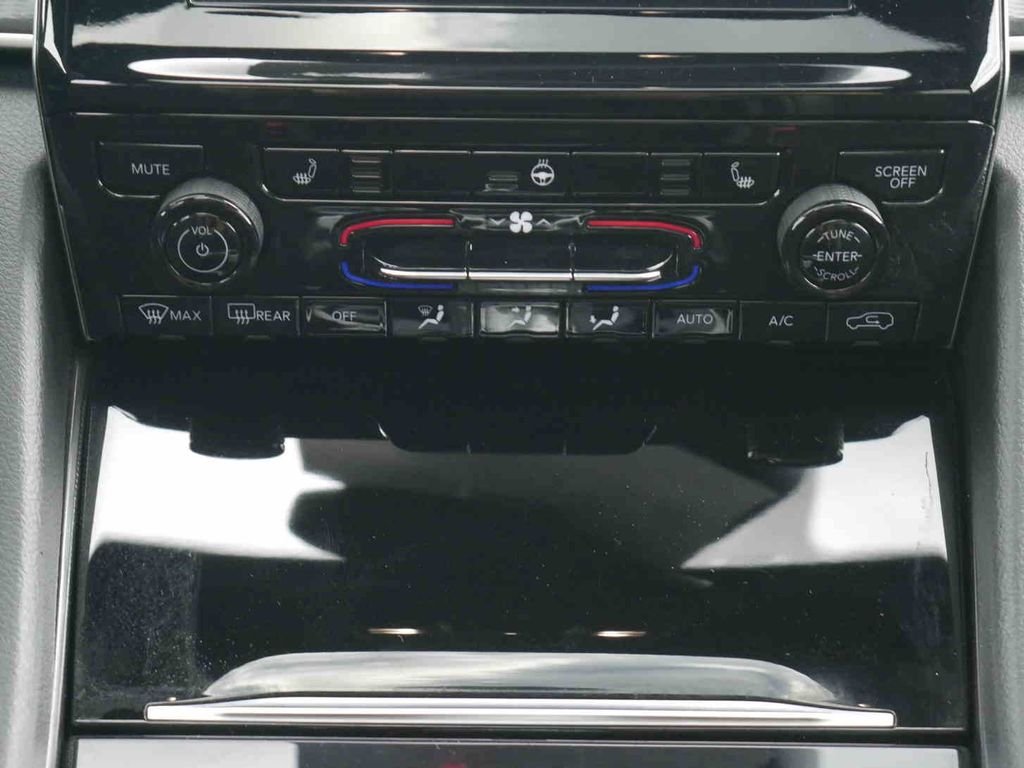 Certified Used 2024 Black Jeep Altitude X image 8