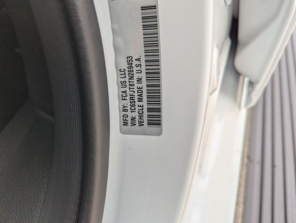 New 2026 Bright White Clear-Coat Exterior Paint Ram Laramie image 39