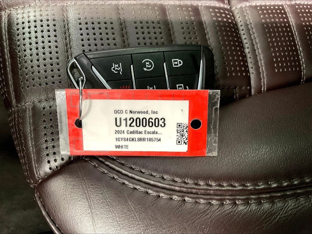 Used 2024 White Cadillac Sport Platinum image 32