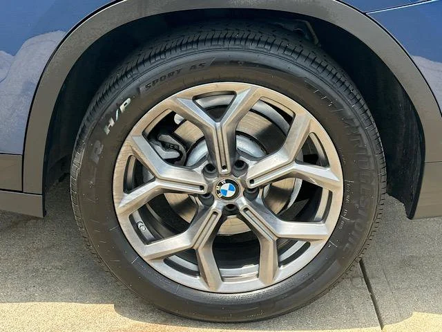 Certified Used 2023 Phytonic Blue Metallic BMW xDrive30i image 32