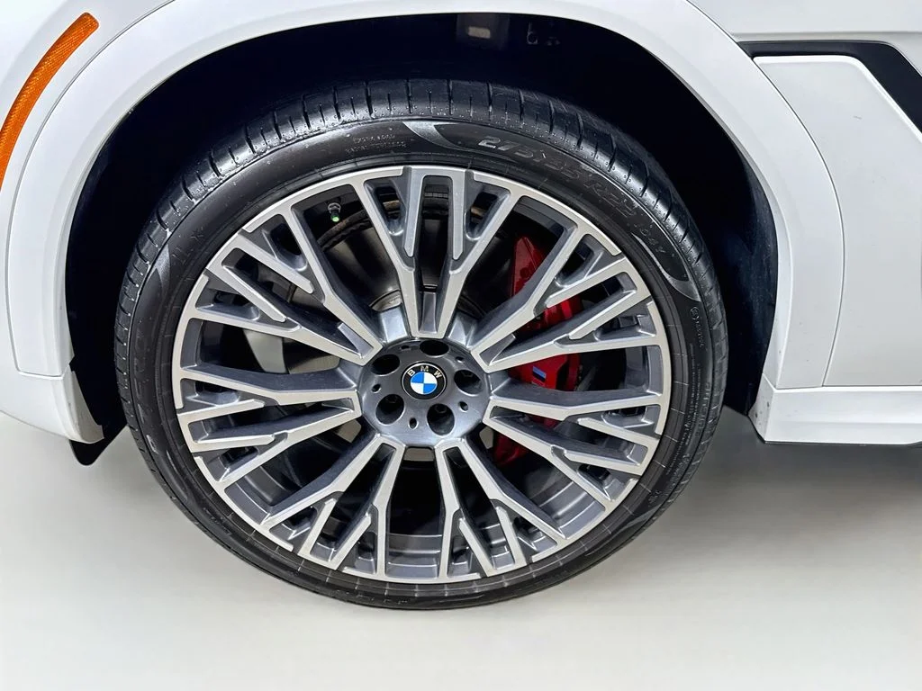 Used 2026 White BMW xDrive40i image 43