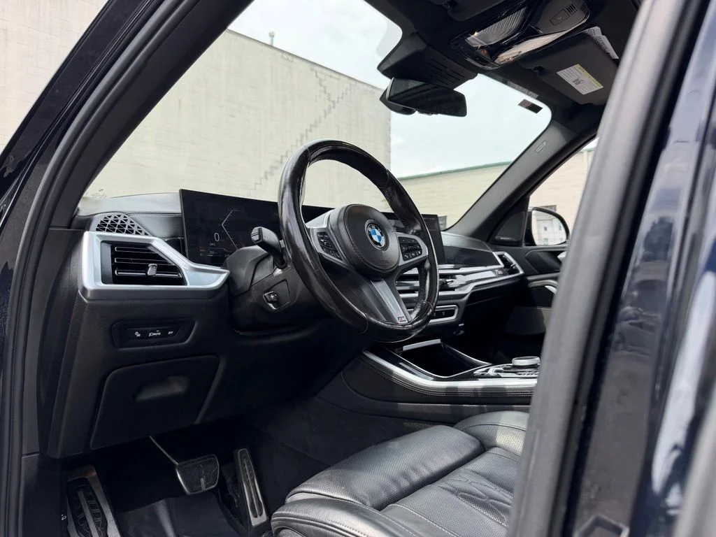 Used 2024 Black BMW xDrive40i image 17