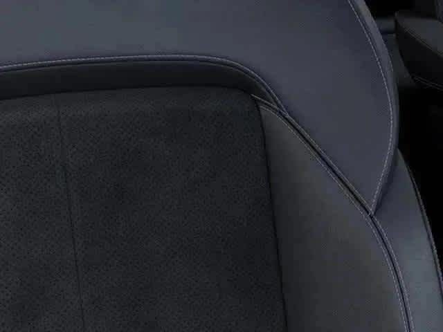New 2026 Diamond Black Crystal Pearl-Coat Exterior Paint Jeep Laredo Altitude image 9