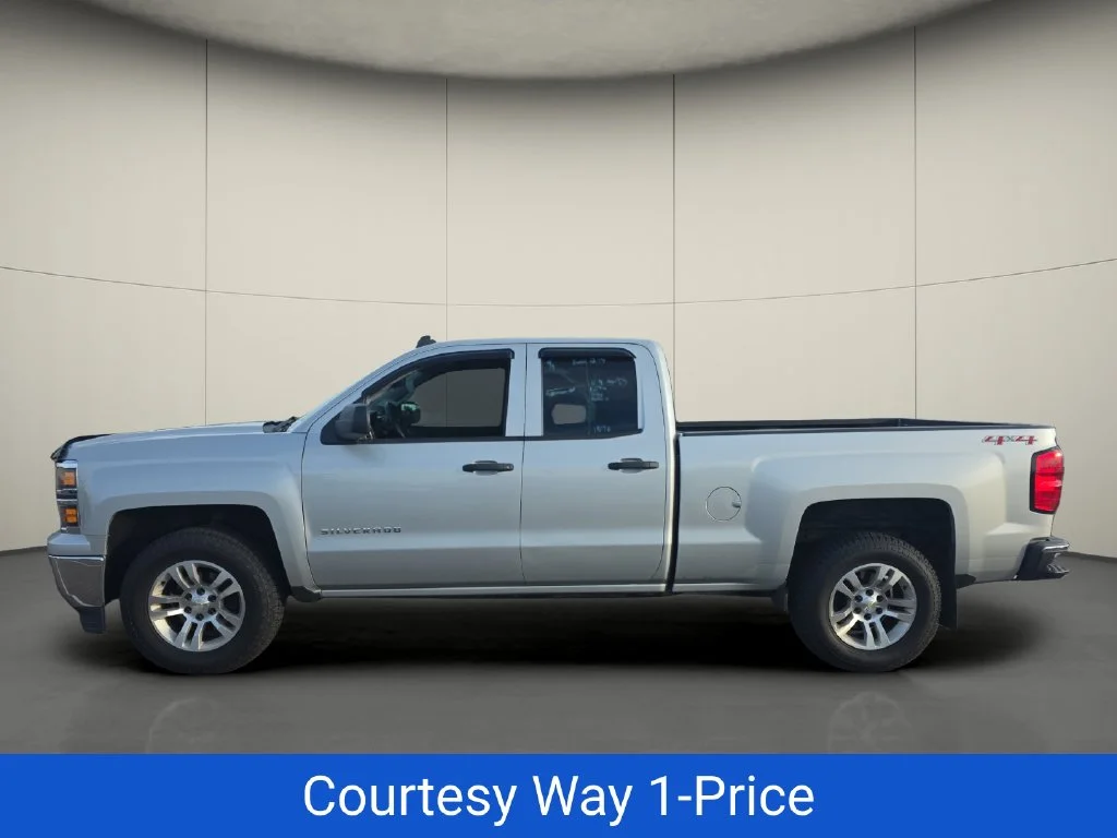 Used 2014 Silver Chevrolet LT image 6
