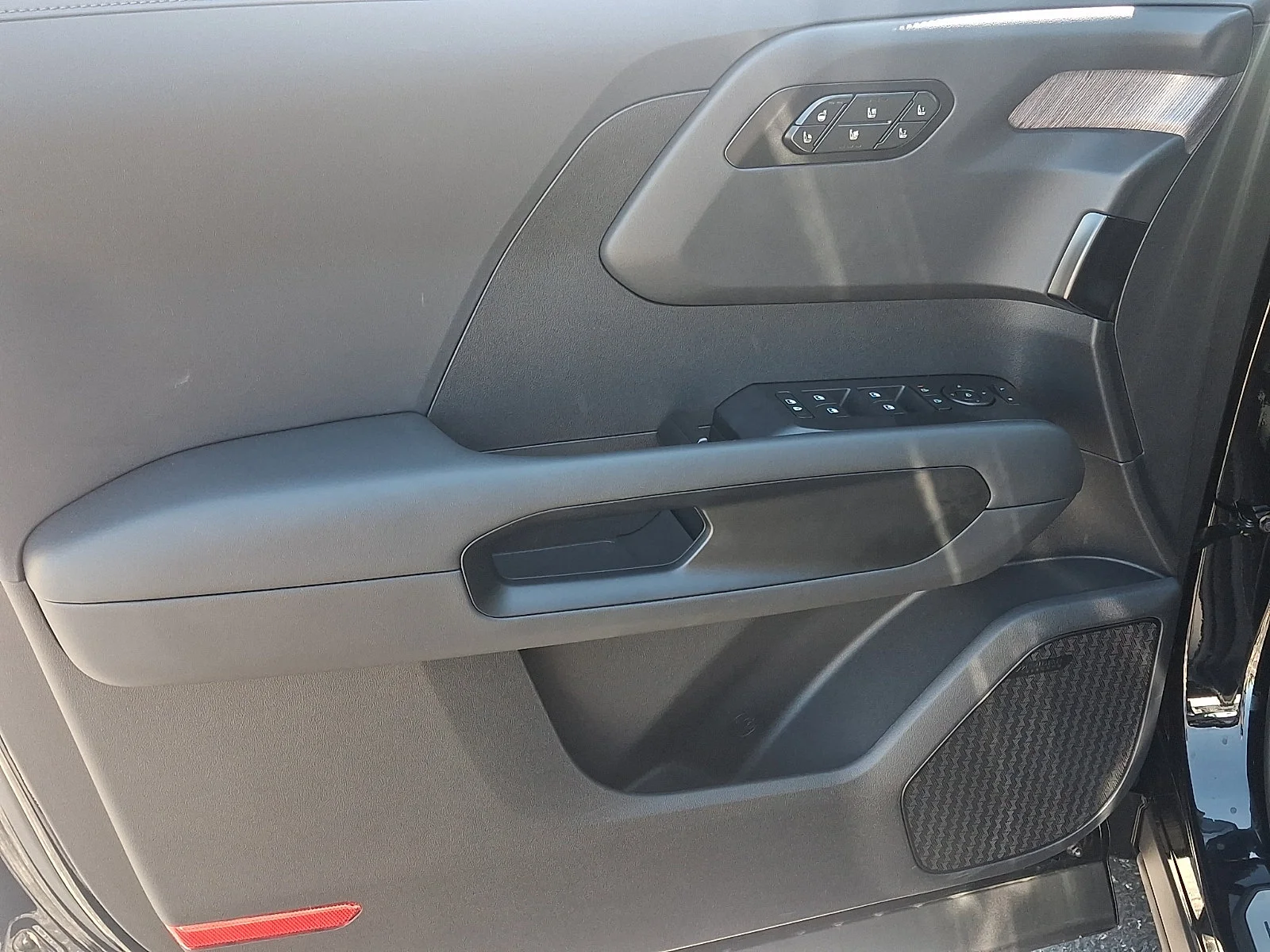 New 2027 Black Kia X-Line SX-Prestige image 12