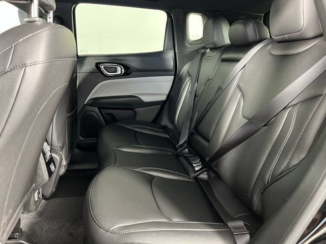 New 2026 Sting-Gray Clear-Coat Exterior Paint Jeep Limited image 10