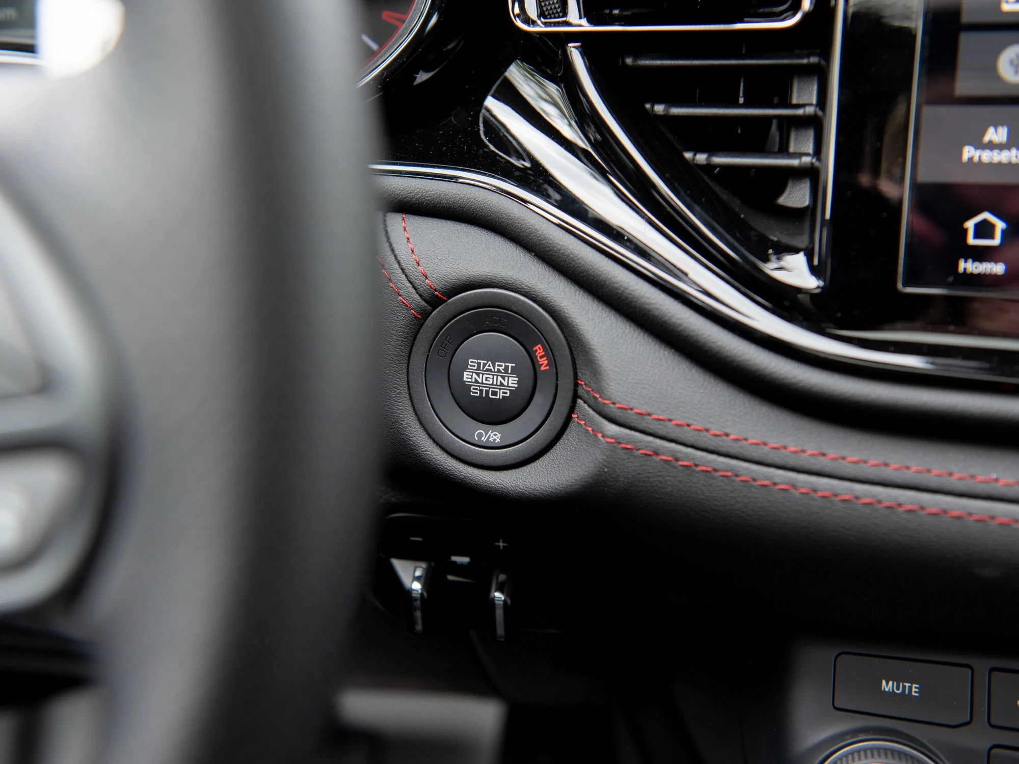 New 2026 White Dodge GT HEMI V8 Premium* AWD, Brembo Brakes, Power Sunroof, Blacktop Redline Pkg image 14