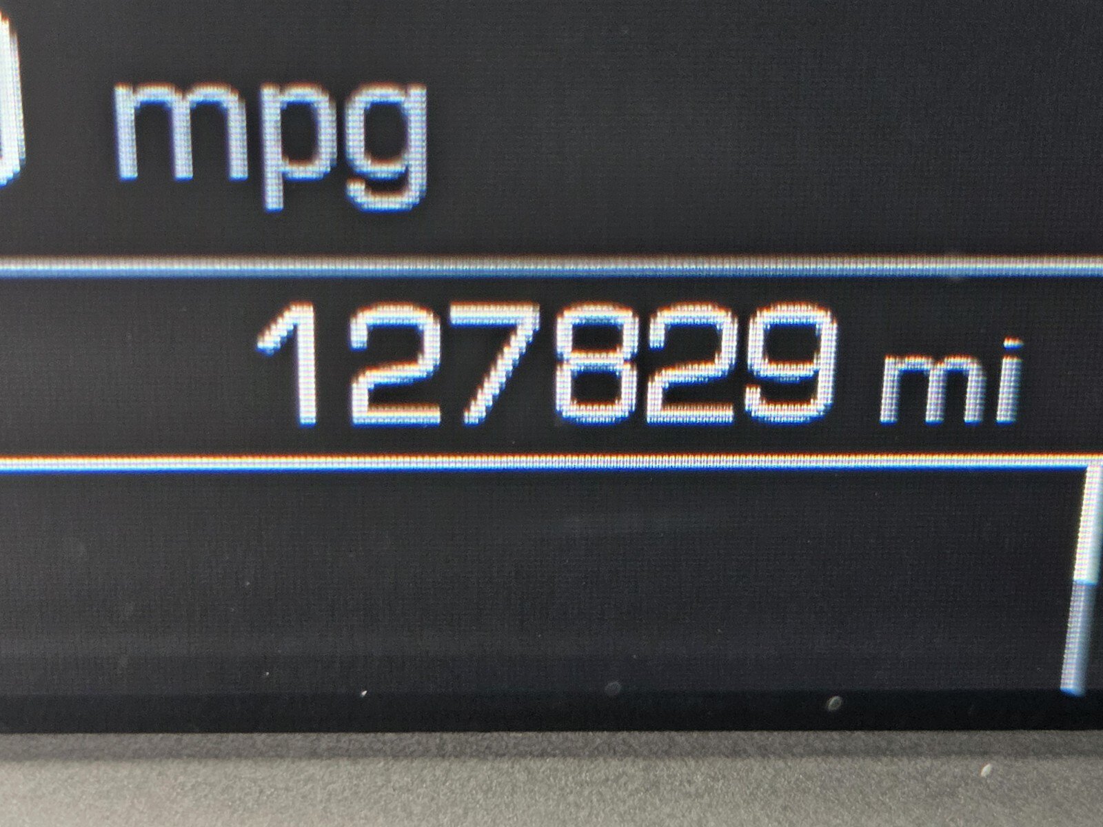 Used 2019 Graphite Metallic Chevrolet 3LT image 28