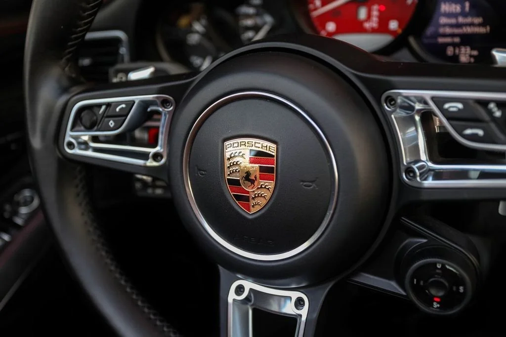 2018 Porsche 911 GTS - Photo 24