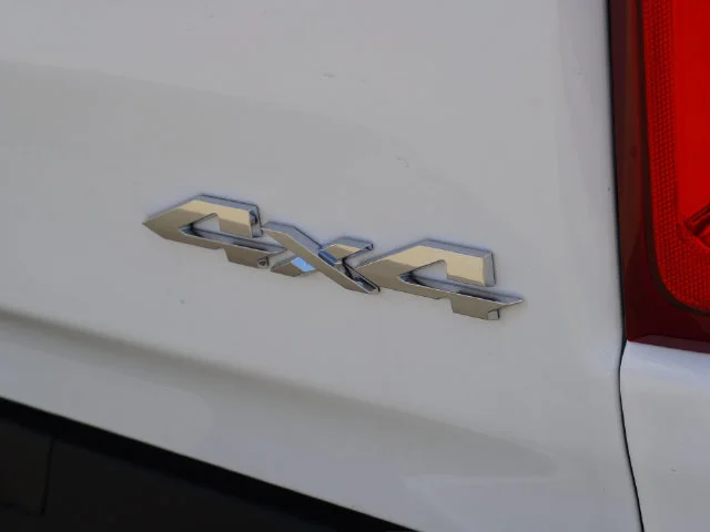 New 2026 Bright White Clear-Coat Exterior Paint RAM Big Horn/Lone Star image 16