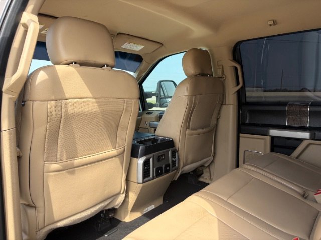 Used 2019 Gray Ford LARIAT image 14