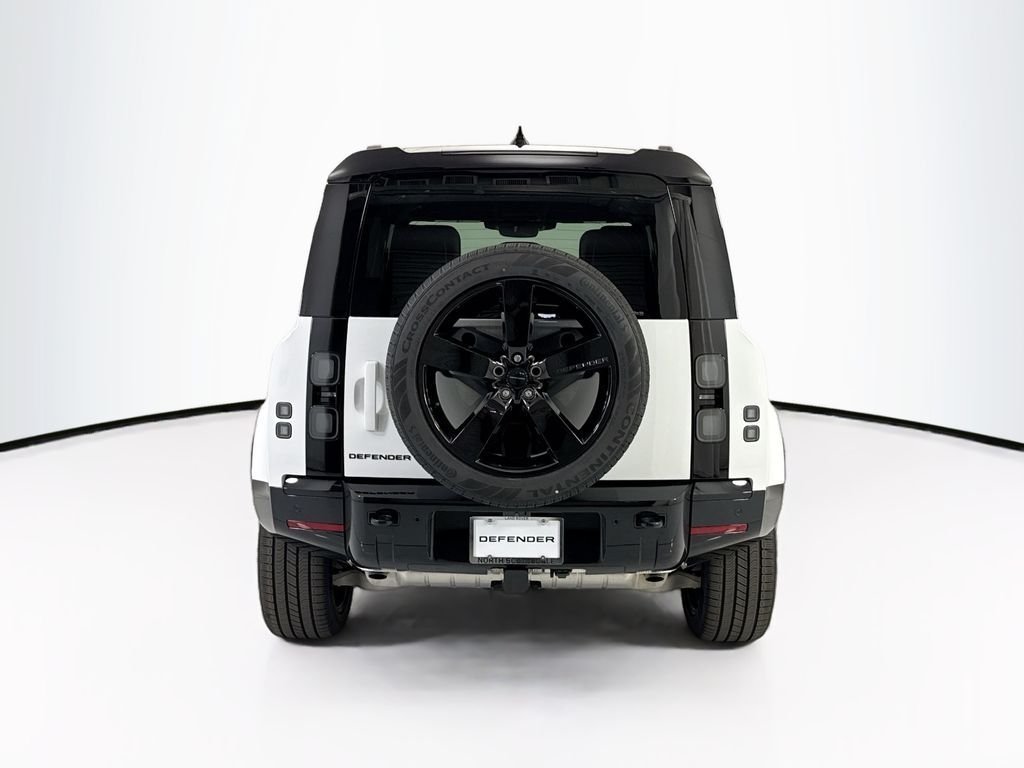 New 2026 Fuji White LAND ROVER X-Dynamic SE image 6