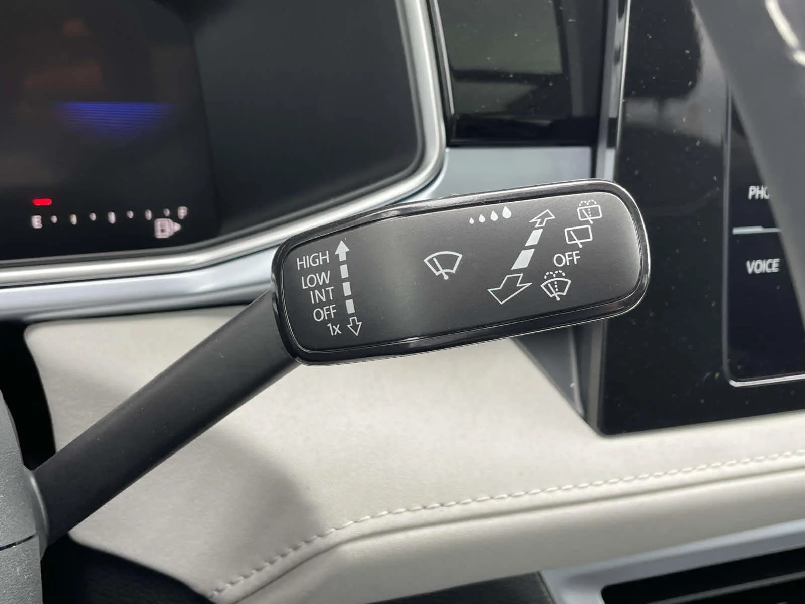 New 2026 Deep Black Pearl Volkswagen SE image 34