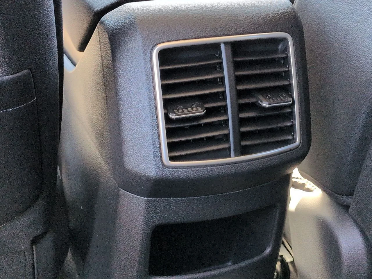 New 2026 Wolf Gray Kia SX image 22
