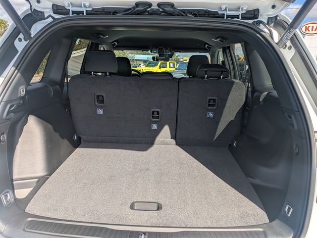 New 2025 Bright White Clear-Coat Exterior Paint Jeep Laredo image 24