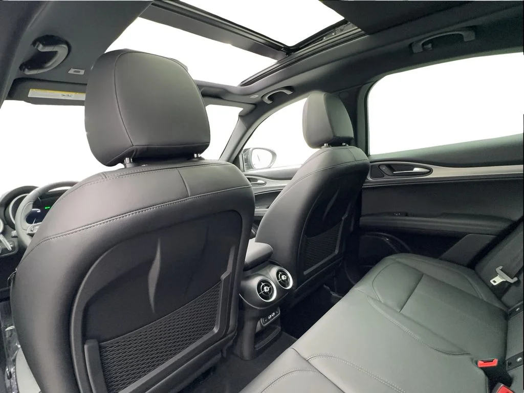 New 2026 Gray Alfa Romeo Base image 24