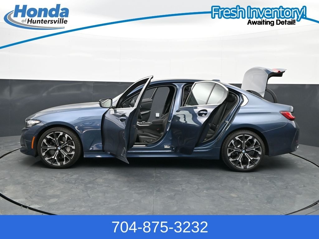 2025 BMW 3 Series 330i - Photo 32