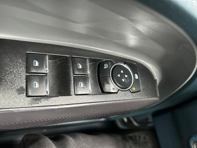 Used 2025 White Ford Lariat image 30