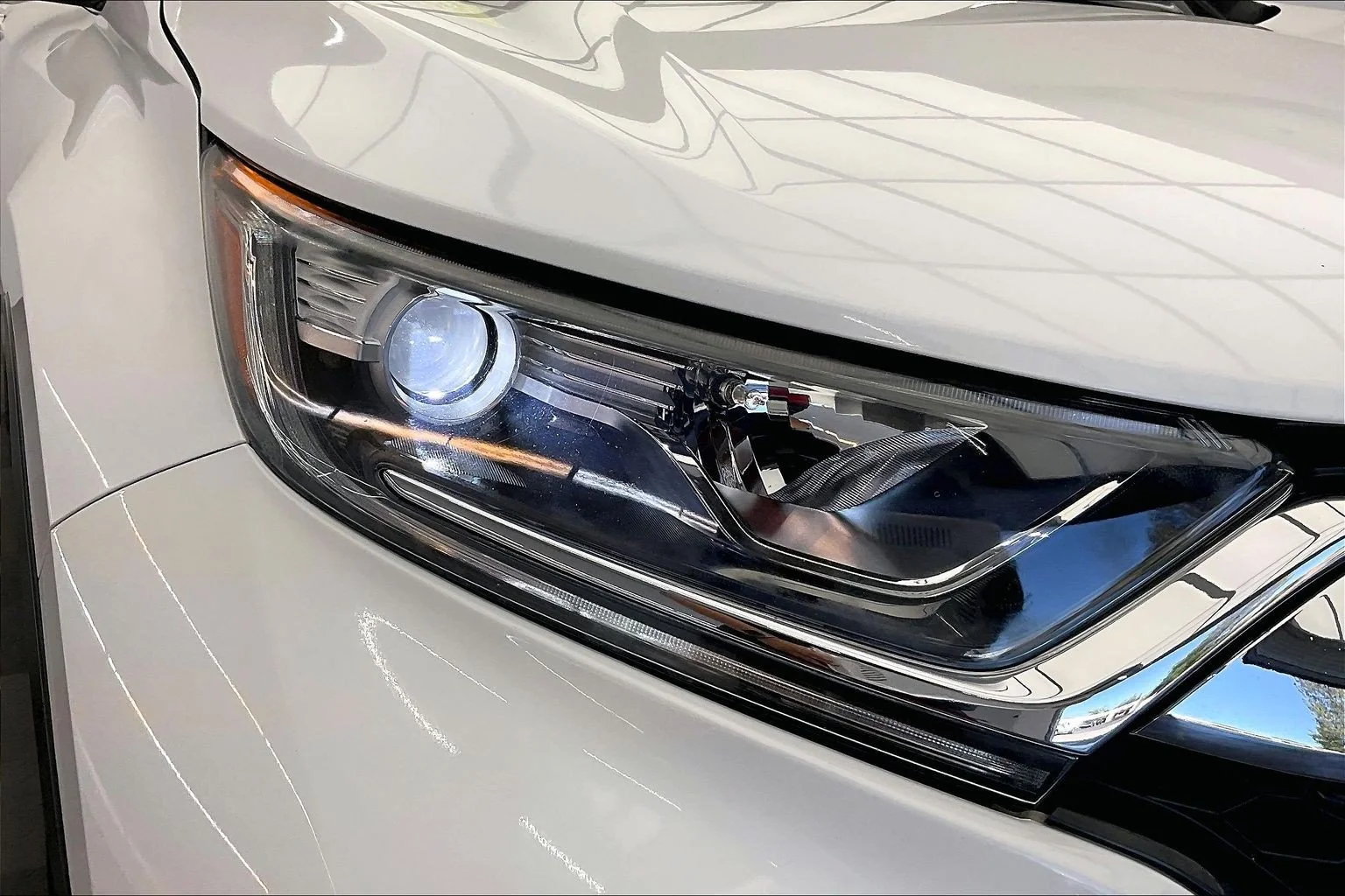 Used 2019 Platinum White Pearl Honda EX image 29