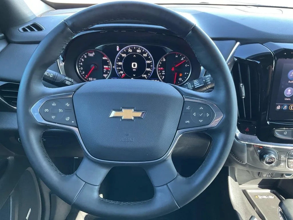 Used 2023 MOSAIC BLACK METALLIC Chevrolet High Country image 17
