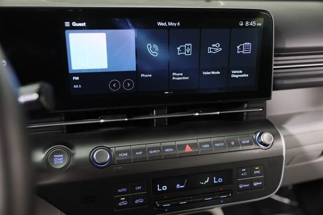 Used 2025 Green Hyundai SEL image 8