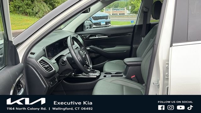 Certified Used 2024 White Kia SX image 10