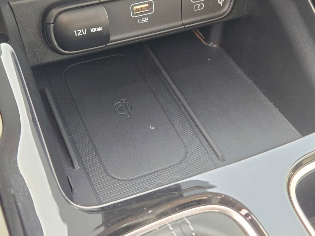 Used 2024 Black Kia S image 44