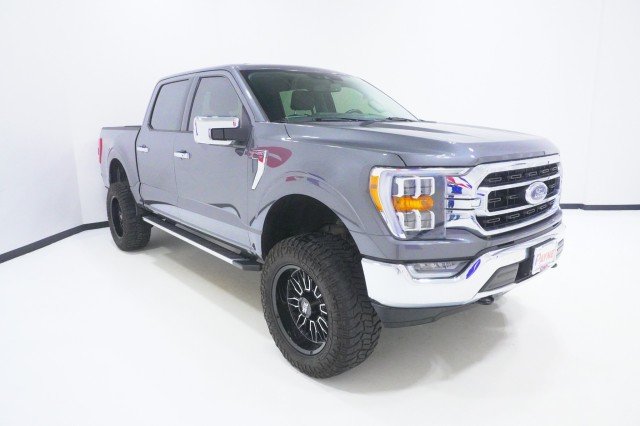 Used 2022 GREY Ford XLT image 3