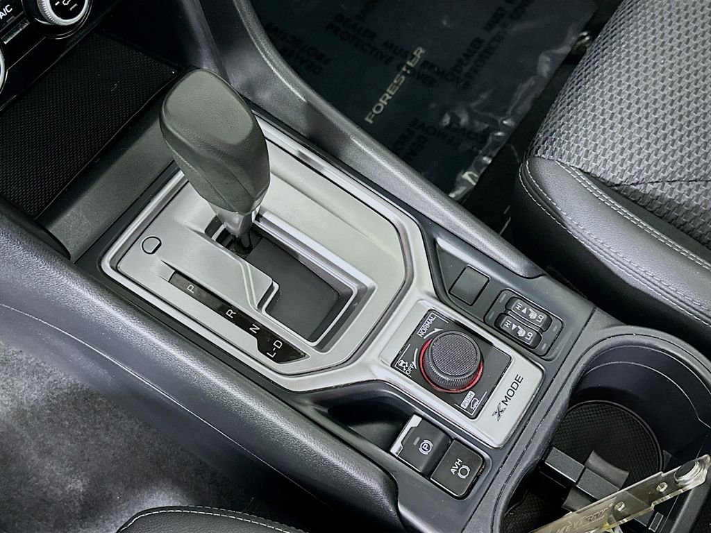 Used 2023 Gray Metallic Subaru Premium image 17