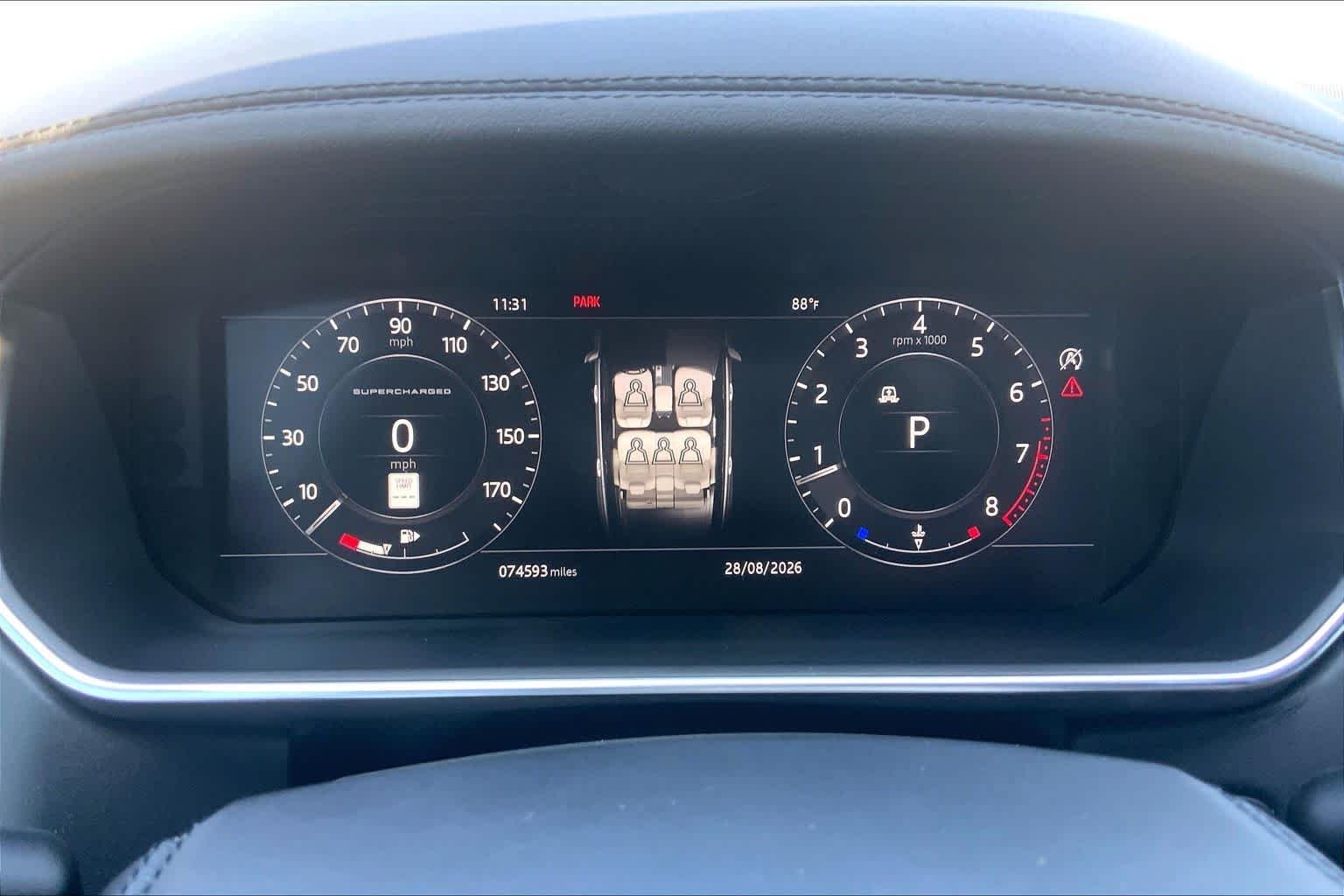 Used 2018 Santorini Black Metallic Land Rover  image 25