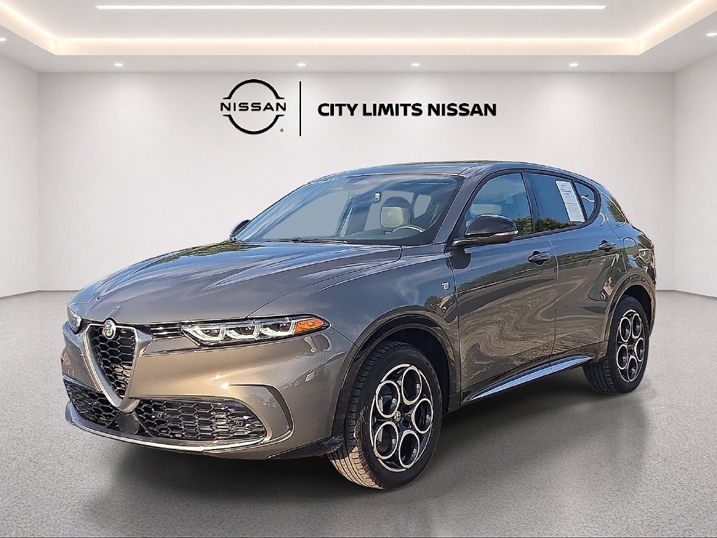 Used 2024 Silver Alfa Romeo Ti image 2