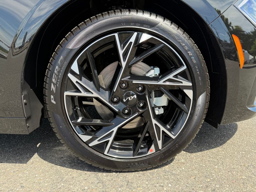 New 2026 Aurora Black Pearl Kia GT-Line FWD image 9