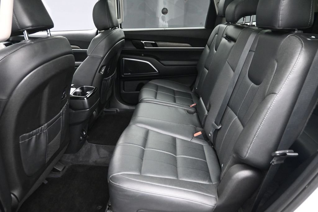 Used 2021 White Kia SX image 14