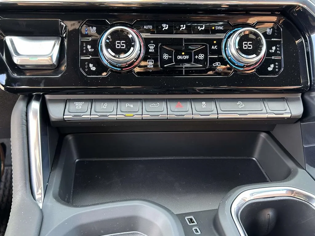 New 2026 Sterling Metallic GMC Denali Ultimate image 22