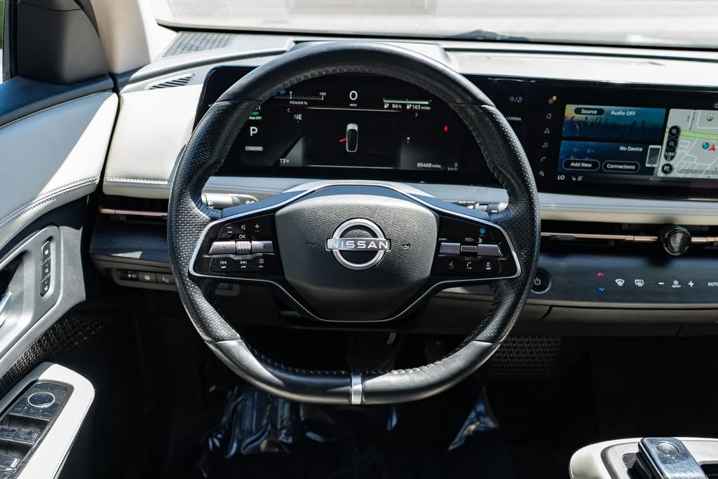 Used 2023 Black Nissan ENGAGE image 13