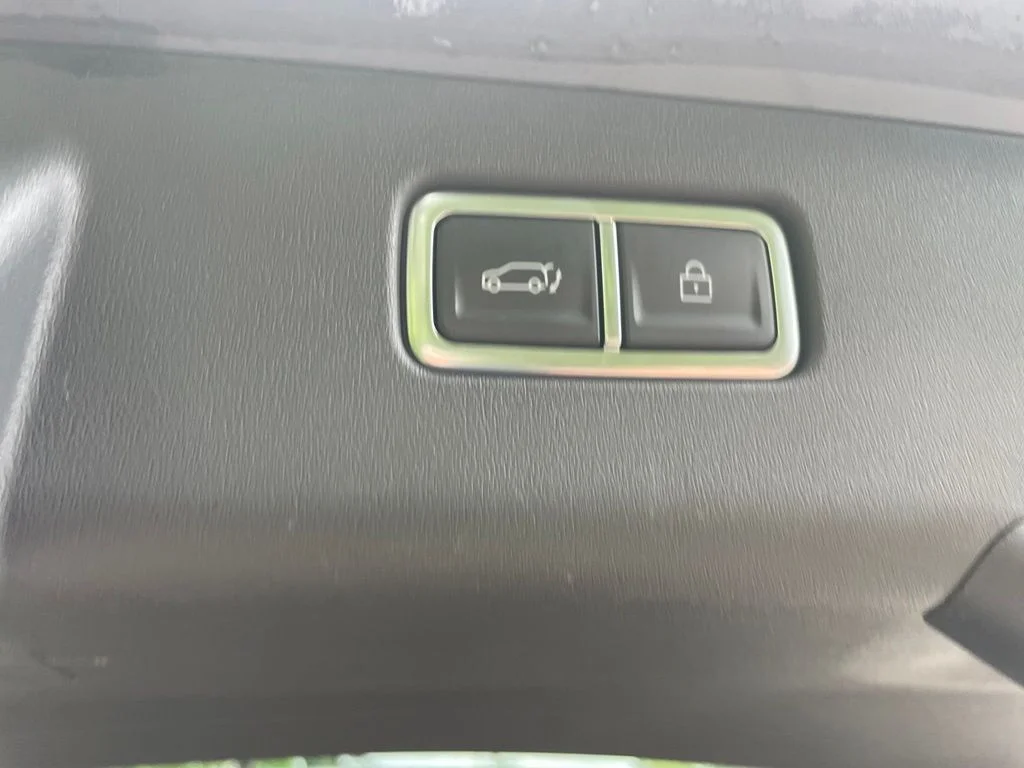 Certified Used 2024 Pebble Gray Kia Land image 26