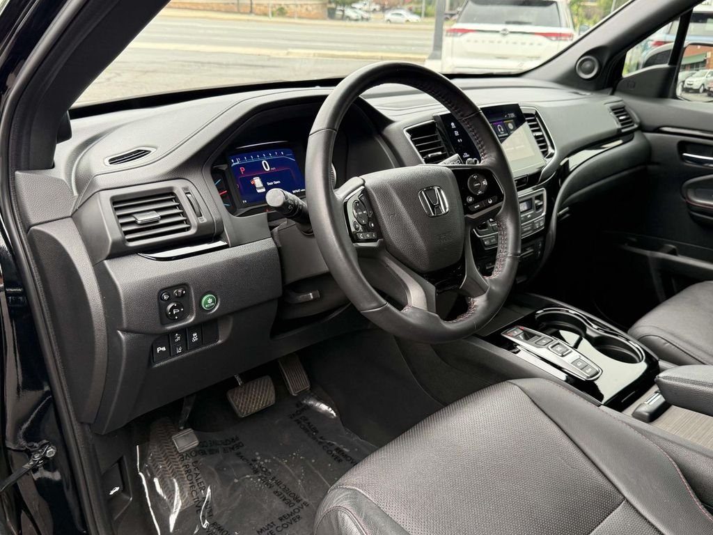 Used 2021 Black Honda Black Edition image 2