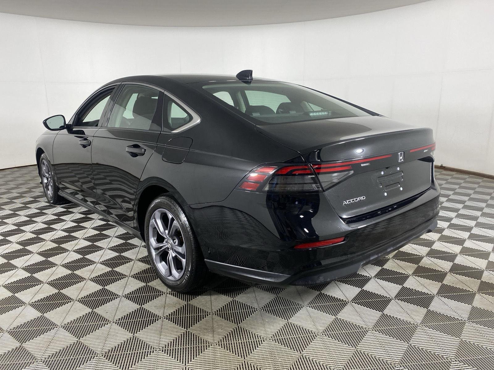 Used 2023 Crystal Black Pearl Honda EX image 5