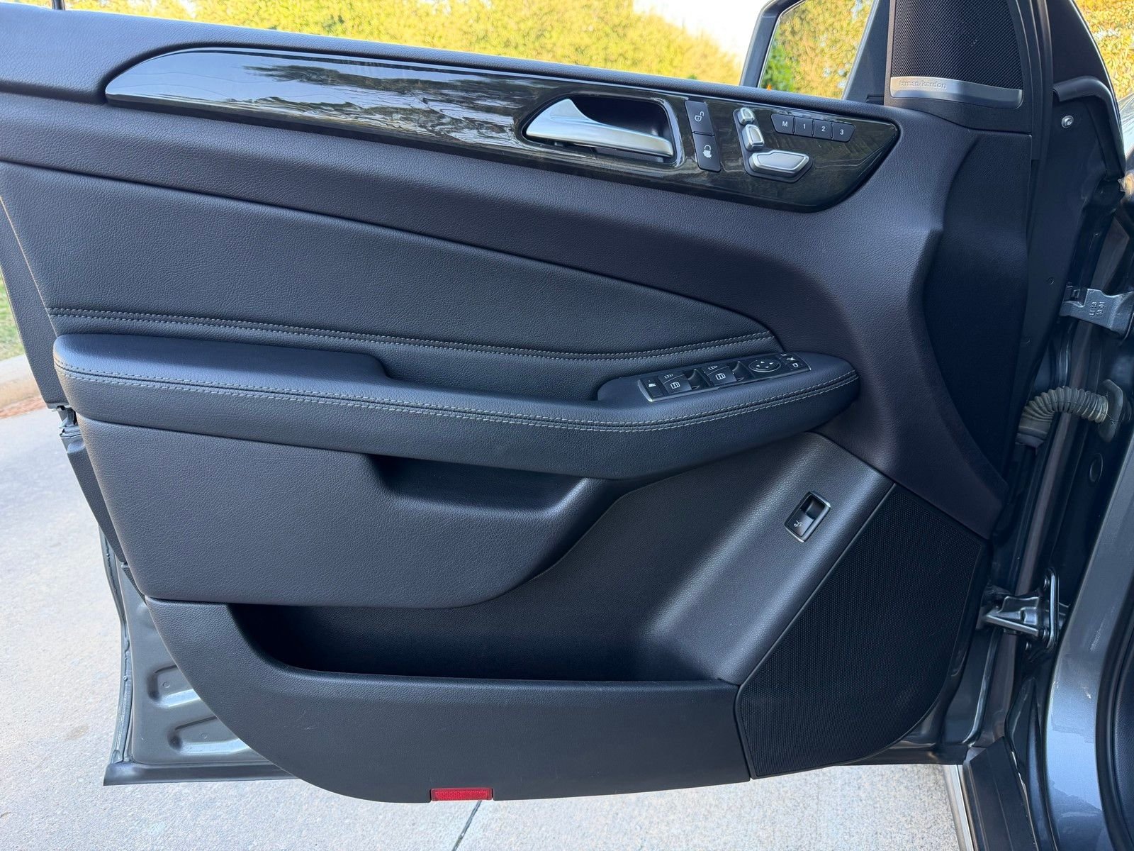 Used 2017 Gray Mercedes-Benz GLE 350 image 20