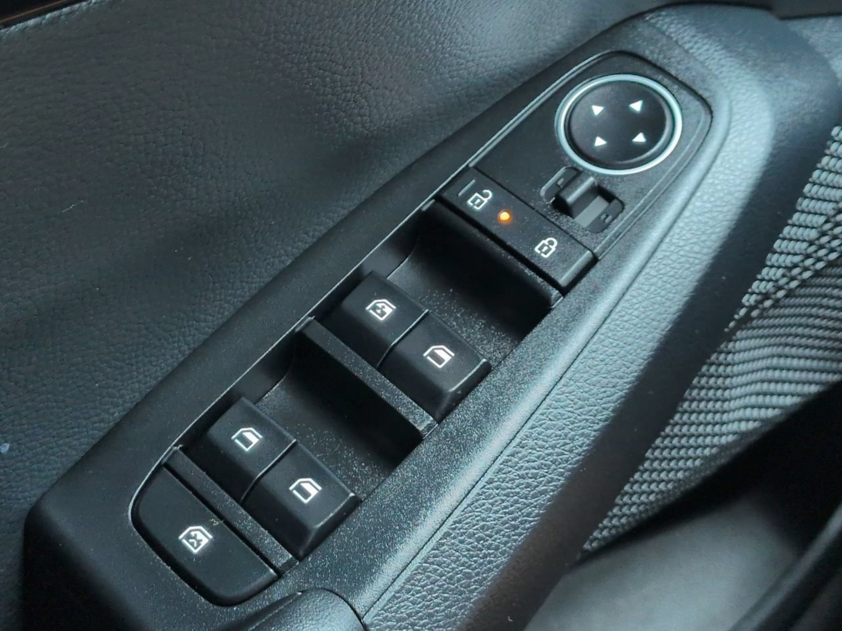Certified Used 2025 Gravity Gray Kia EX image 30