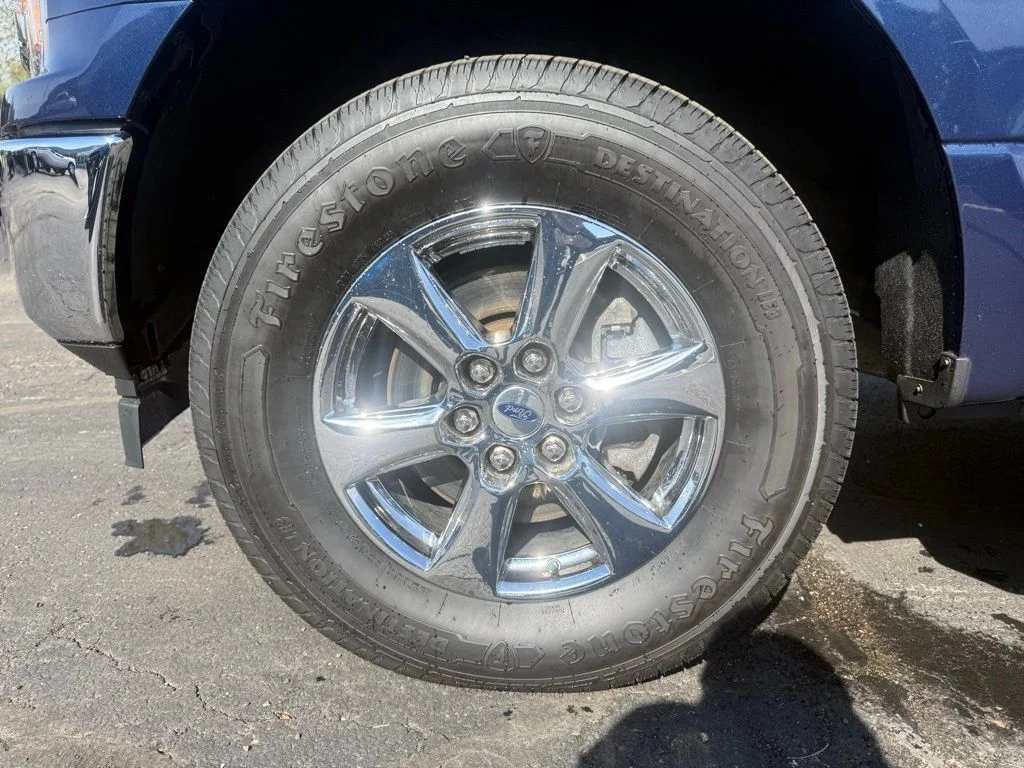 Used 2019 Gray Ford XLT image 9