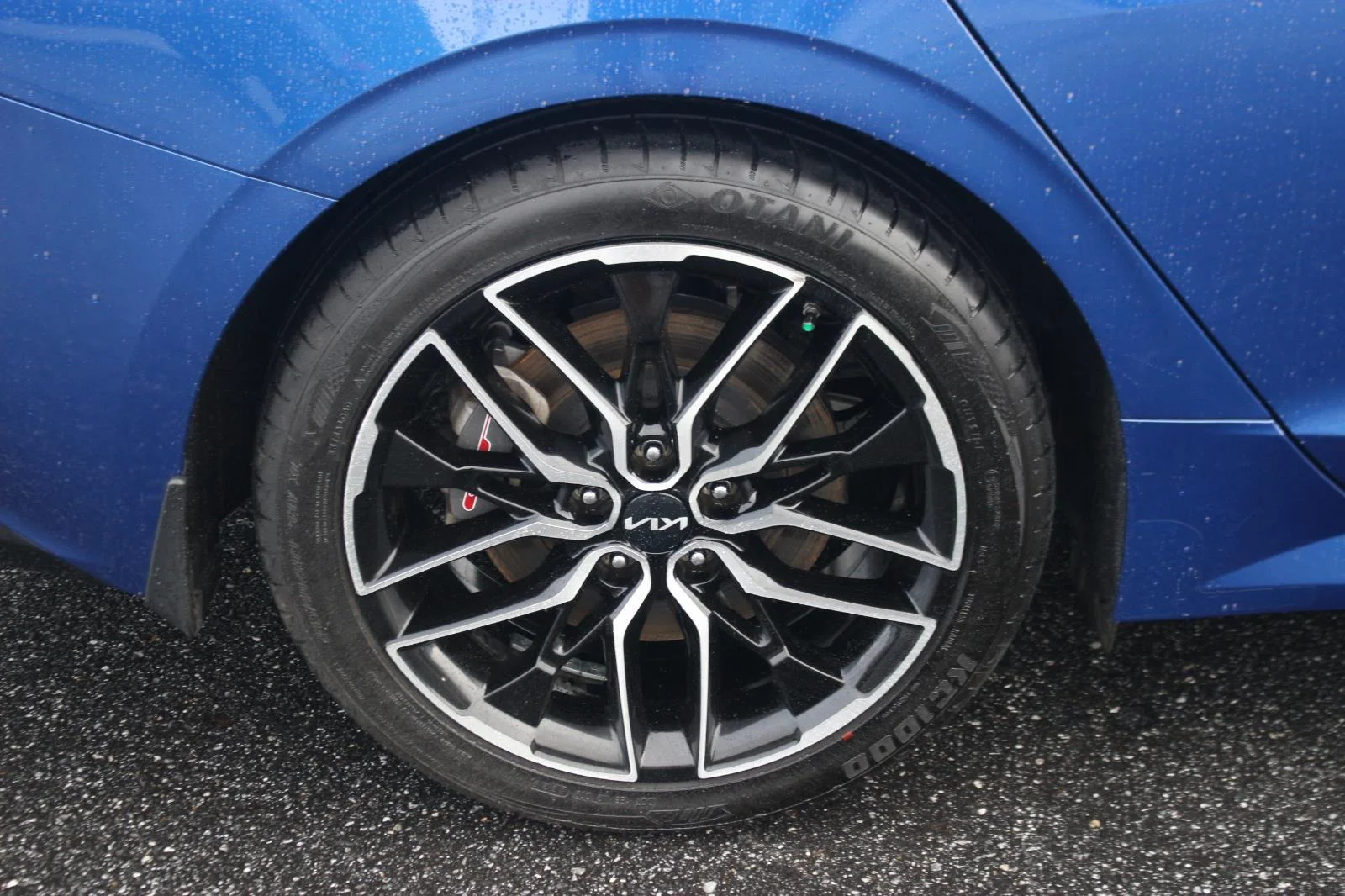 Used 2024 Blue Kia GT image 37