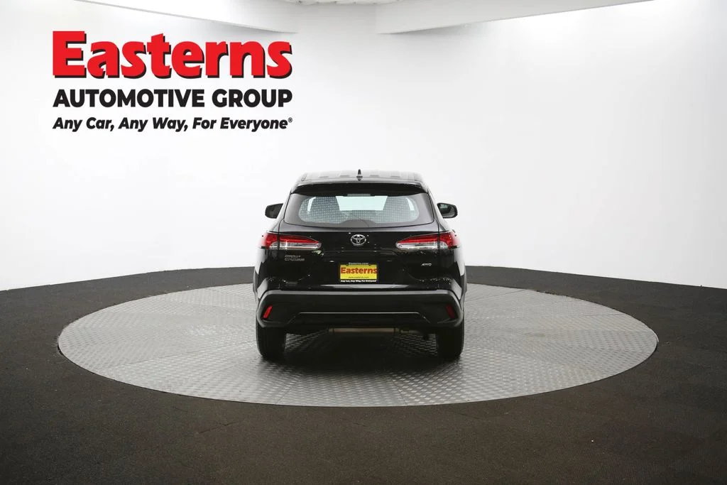 Used 2022 Black Toyota L image 35