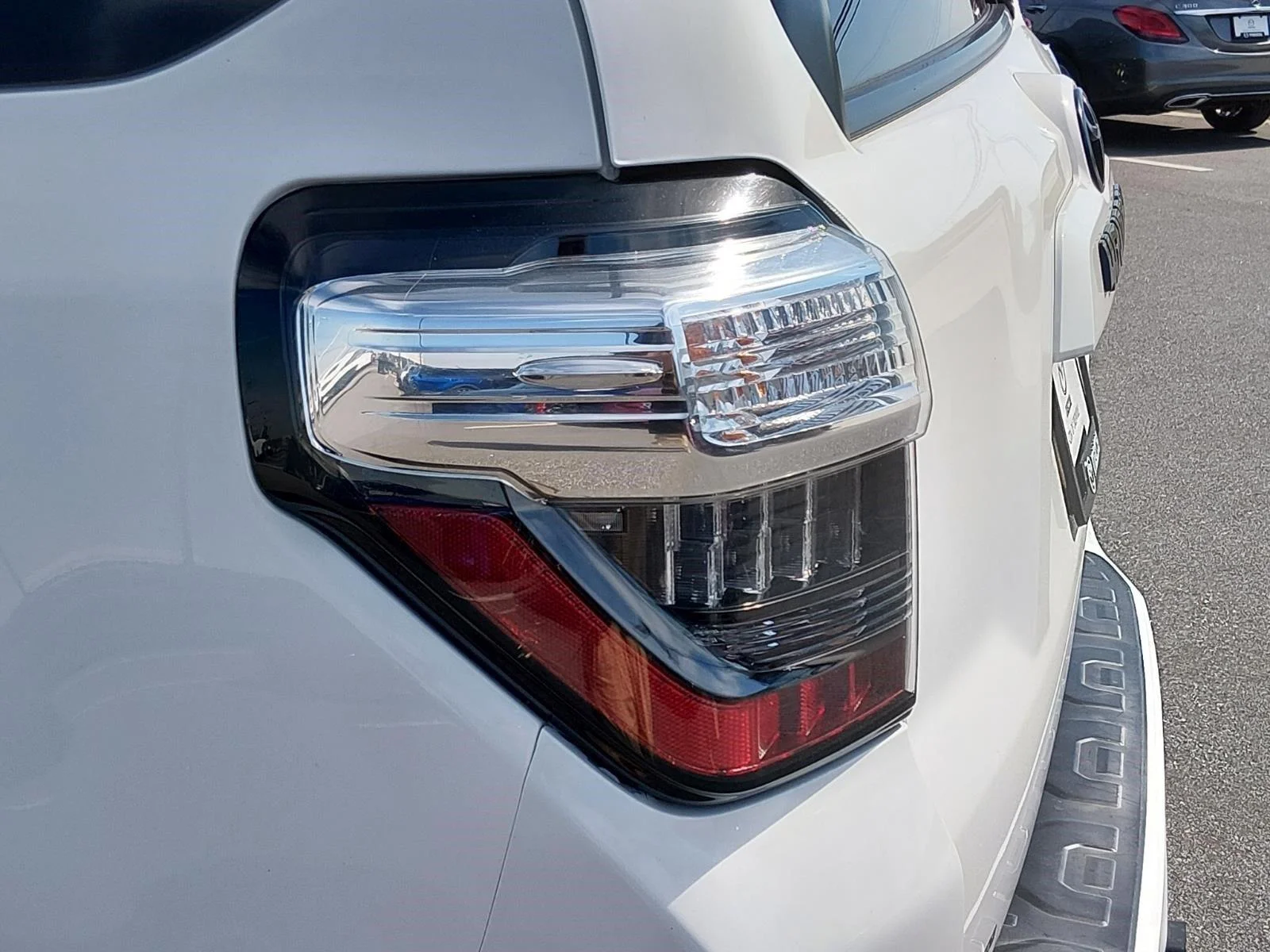 Used 2019 Super White Toyota SR5 image 13