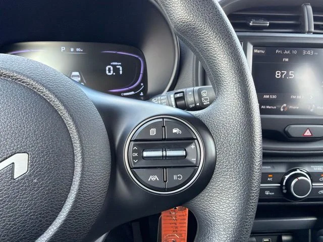 Used 2025  Kia LX image 37