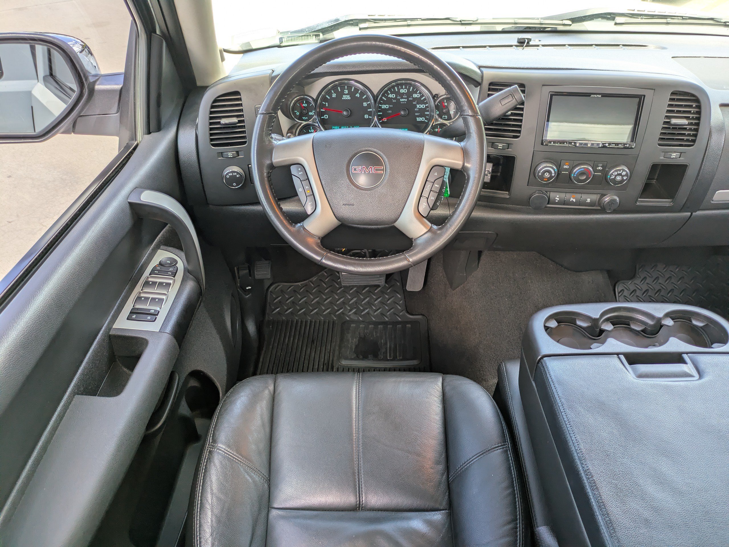 Used 2009 Summit White GMC SLE image 14