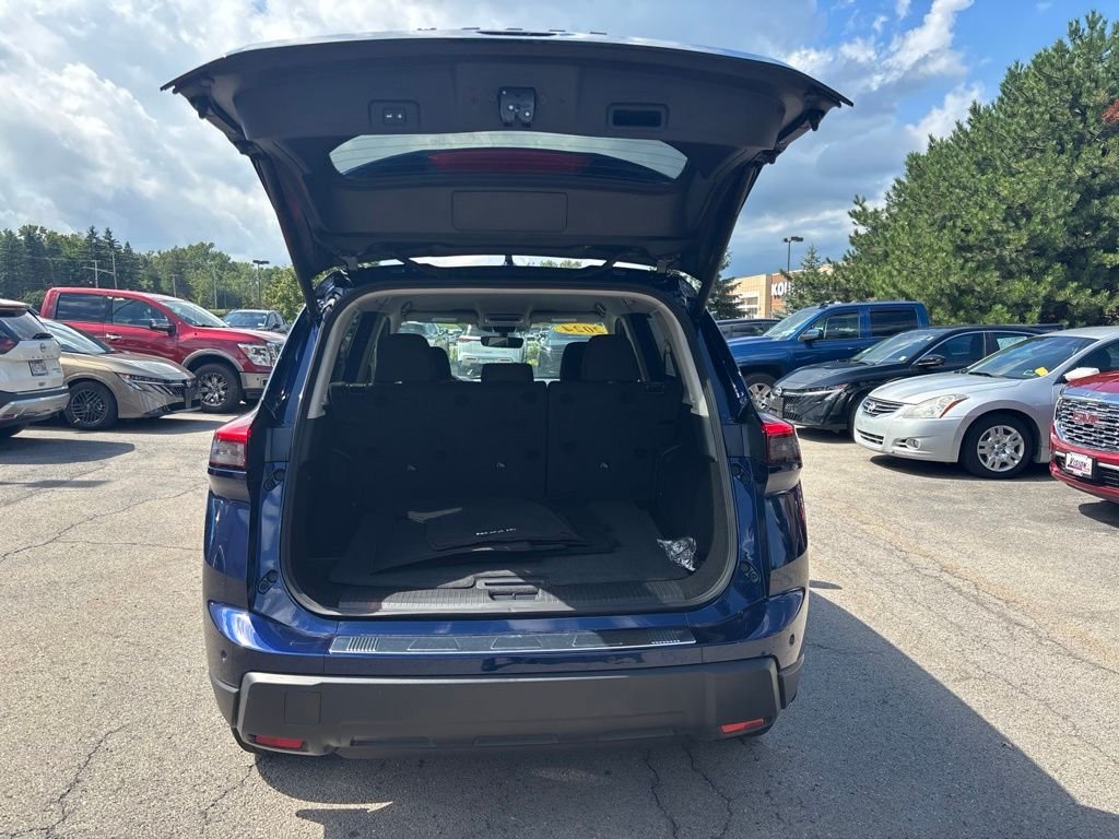 Used 2024 Blue Nissan SV image 6